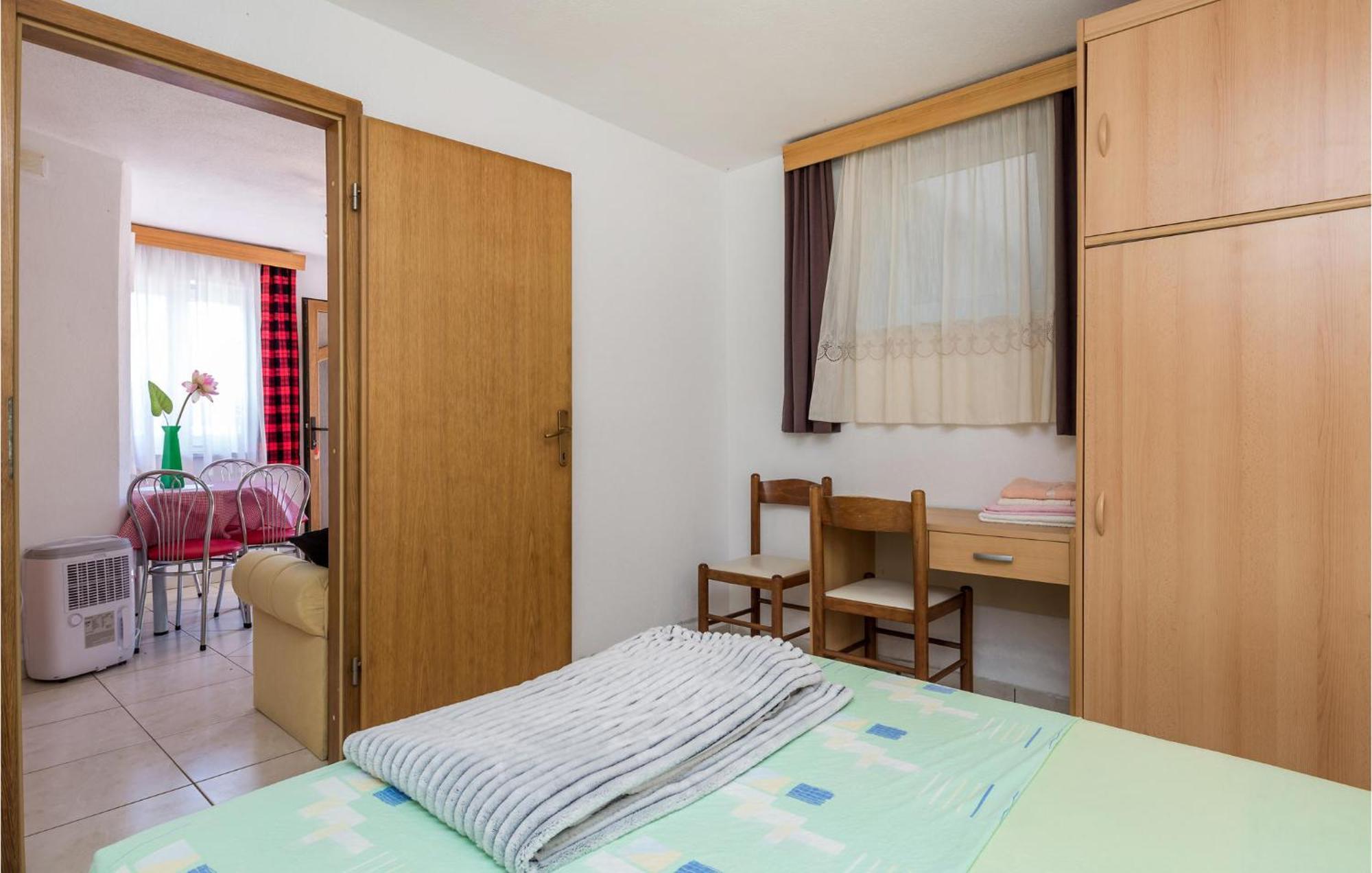 Beach Front Apartment In Punta Kriza With Kitchen 外观 照片