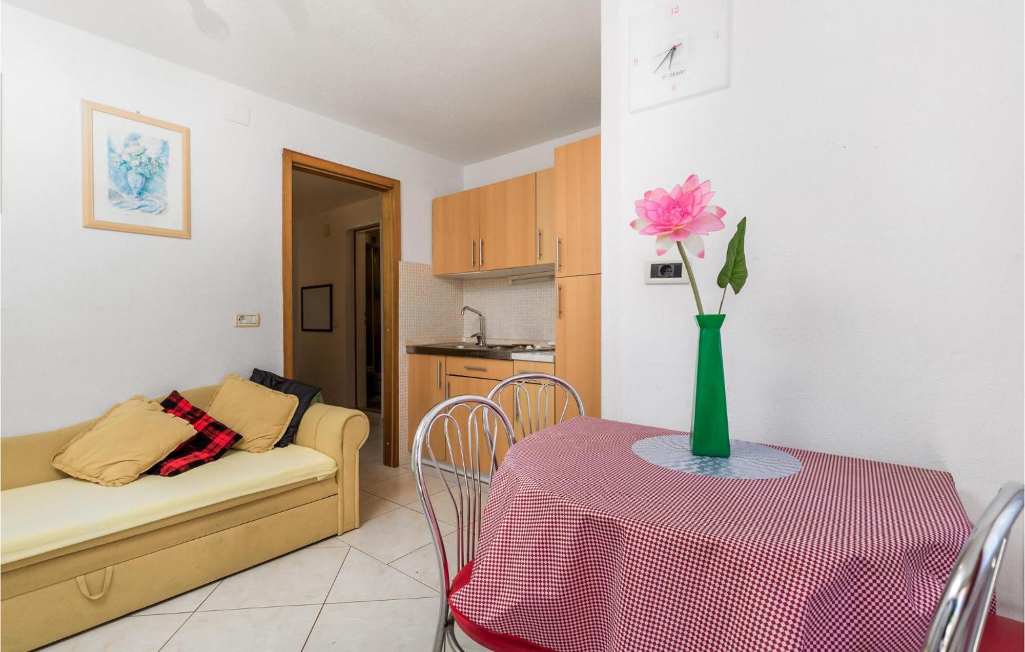 Beach Front Apartment In Punta Kriza With Kitchen 外观 照片