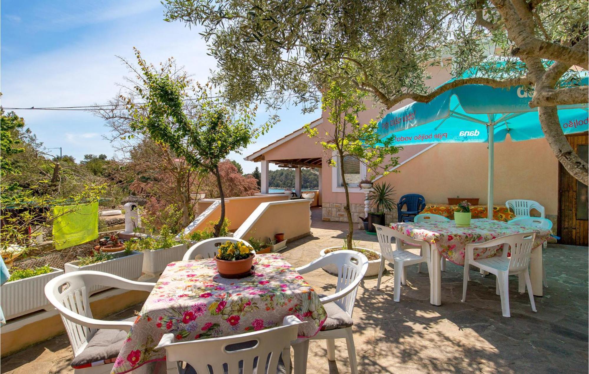 Beach Front Apartment In Punta Kriza With Kitchen 外观 照片